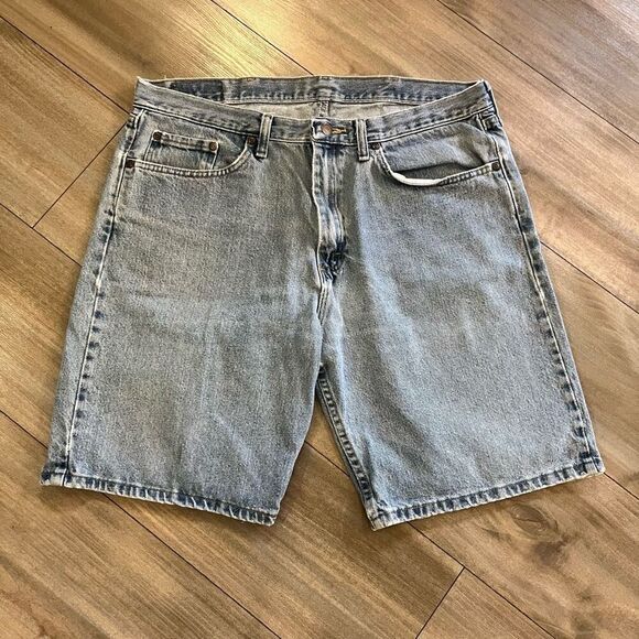Wrangler Medium Light Wash Y2K Denim Cargo Shorts‎ Men 36 - Picture 1 of 5